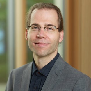 Dr. Philipp Giesemann