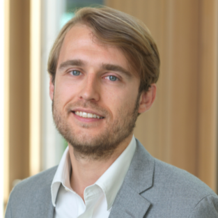 Dr. Max Vellguth